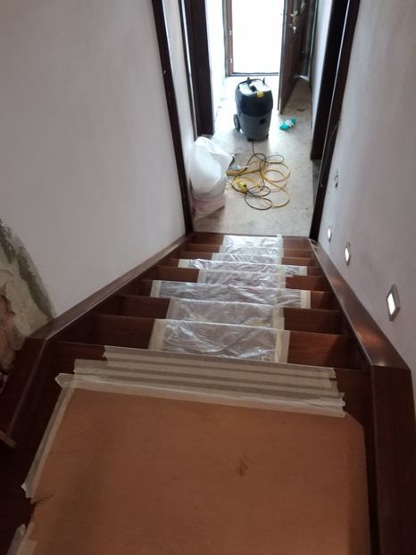  - 2021 Scari Interioare