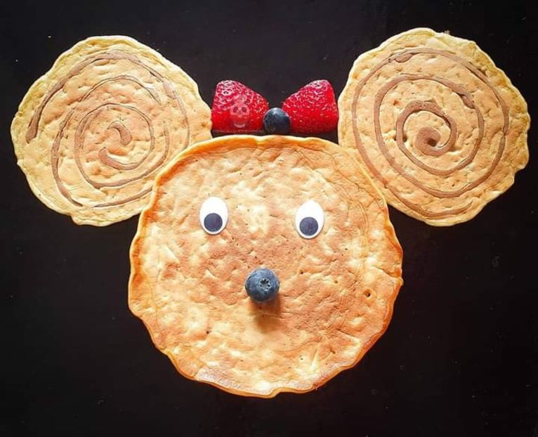  - Pancakes cu mere