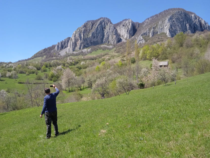  - Excursie la cascade