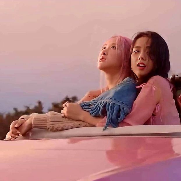  - Rose and Jisoo