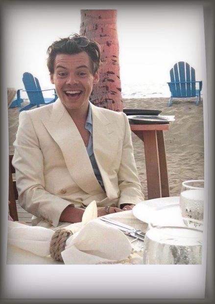 ˓2̣0̣ᵗʰ ᒍ.˒ Come, besties, let.s get some tea - Memory is the diary we carry inside