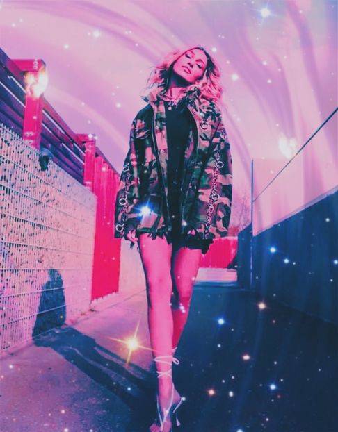 133F078F-45A6-4A27-A6A7-C35988A844E1 - 001 Alina aaa P