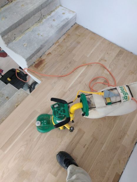  - 2021 Scari Interioare