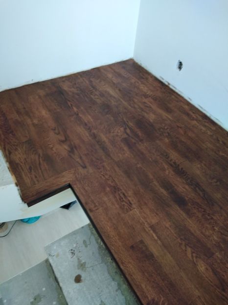  - 2021 Scari Interioare