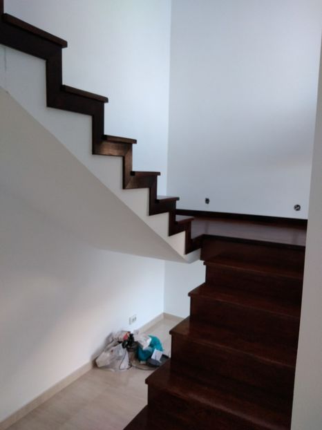  - 2021 Scari Interioare