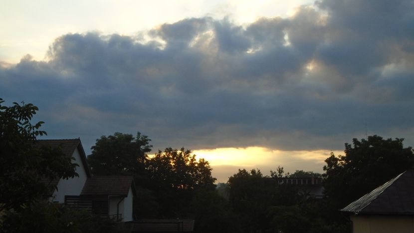 21 iun. 2021 - Solstitiul de vara - rasaritul soarelui - r Vara 2020-2021-2022-2023