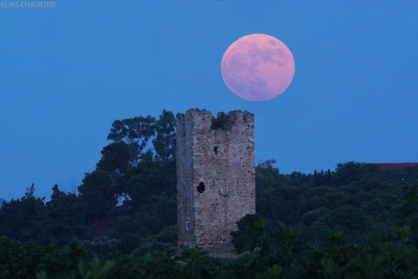 Strawberry moon - Luna plina in Capricorn - Atena - Luna - Soarele si norii - 2