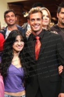 OCRZXPKJARWBCFNKLDH - William Levy