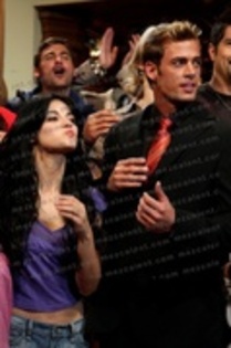 OQLMTTRRNNMXHNQYPJW - William Levy