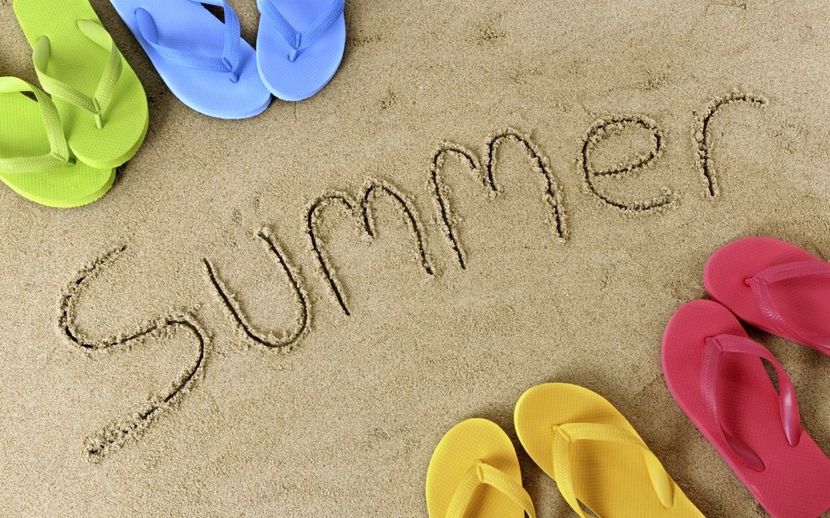 summer_sand_beaches_fun_joy_happy_holiday_family_sea_sandal_colors_slipper_3840x2400 - POZE DESKTOP 2022