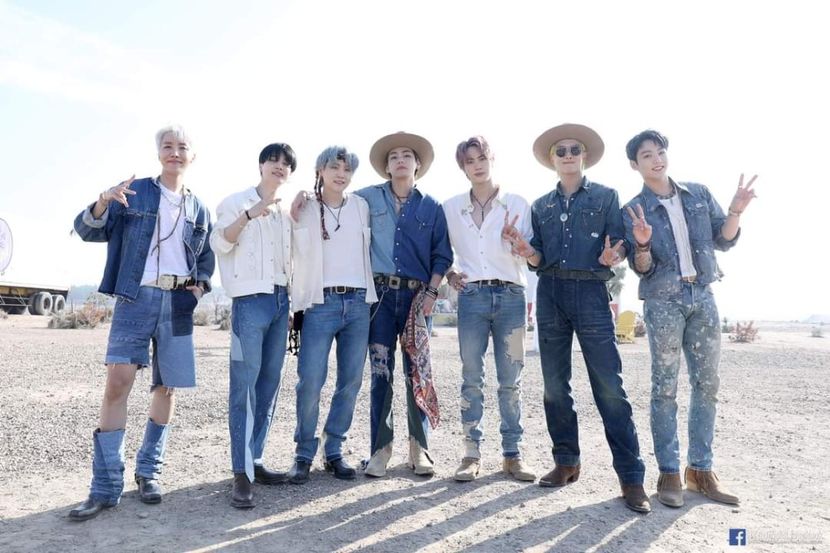  - BTS Army