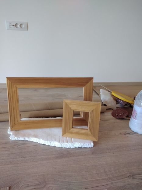  - 2021 Scari Interioare