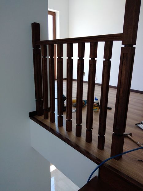  - 2021 Scari Interioare