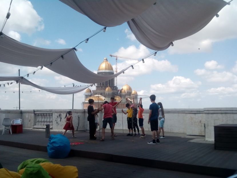 - Fundație