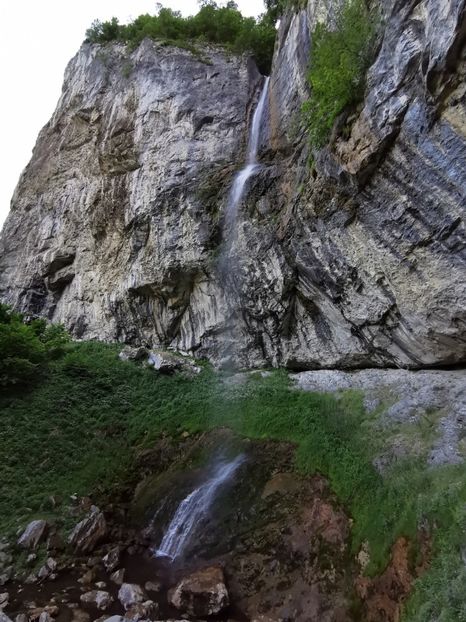 Cascada Vânturătoarea - Băile Herculane - iunie 2021