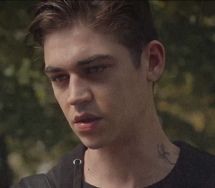 থৣĦғᴛ؟ℬᵉ̶̶ᵃ̶̶ᵘ̶̶ℛᵉ̶ᵍ̶ᵃ̶ʳ̶ᵈ͠ ༈٫ apropouri fine ale privirii, surâs crispat, periat de orice malițiozi - Tokyo the 9th place to disembark