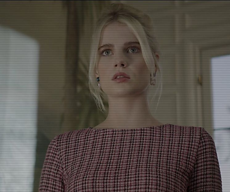 ⌮˒♥˓ Iṇ꒒ục̣y’s⋅⁽ẅöṛdṡ⁾... 　‰ː ciudat îi încreţea buzele. Ar fi vrut să râdă şi ea, să ducă în - Tokyo the 9th place to disembark