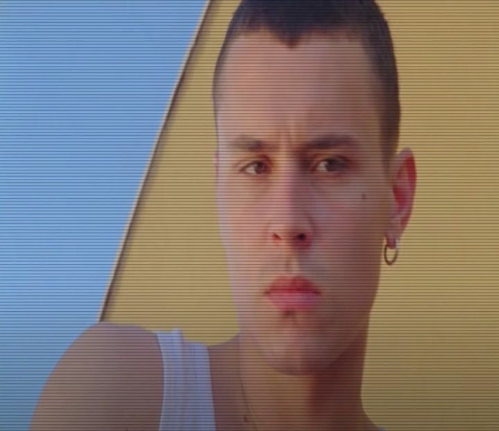 ☼.:｡☽; ‘Am încercat.’ Vocea îi era aspră, vehementă. Înghiți un fum puternic; - Tokyo the 9th place to disembark