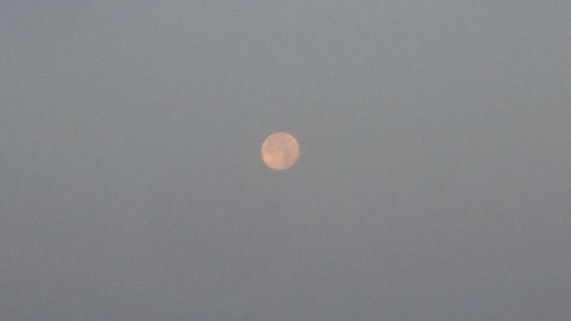 ... luna plina in Varsator apune - Luna - Soarele si norii - 2