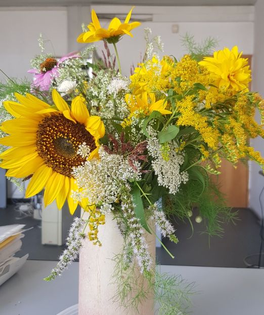  - Aranjamente licheni și flori