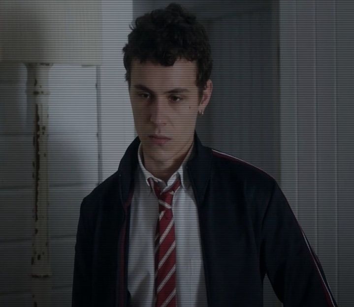 ☼.:｡☽; îl vârî în buzunar și se mișcă încet până la ea. Când o privi cu fața lui - Tokyo the 9th place to disembark