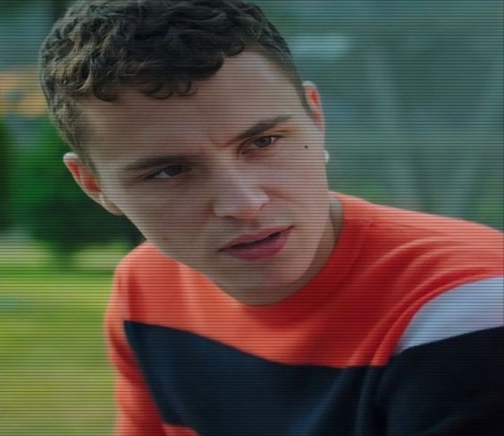 ☼.:｡☽; În fața lui, pe un copac cu crengi de magnolie, stătea să cadă o petală, ca o - Tokyo the 9th place to disembark