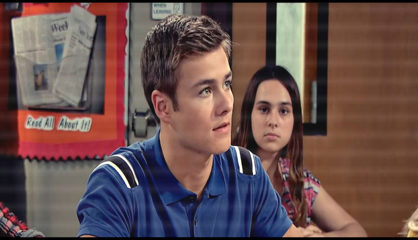 — Se oprește din completat și se uită confuz la prof. ❝..păi ori ne ascultați ori facem ăsta.❞ - MET - Episodul 01