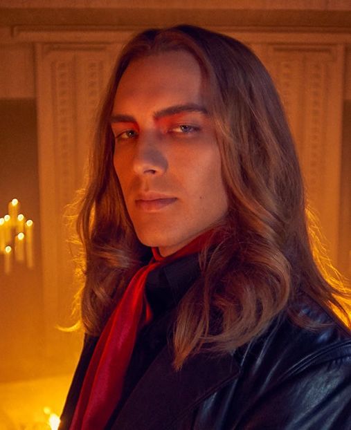 miros... sange :-? *se uita insistent la.. gaturile lor* - Tokyo the 9th place to disembark