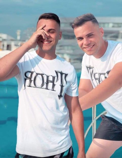 C0336414-B6E1-48F6-8672-89E001A5E709 - 000 Mircea a - poze v