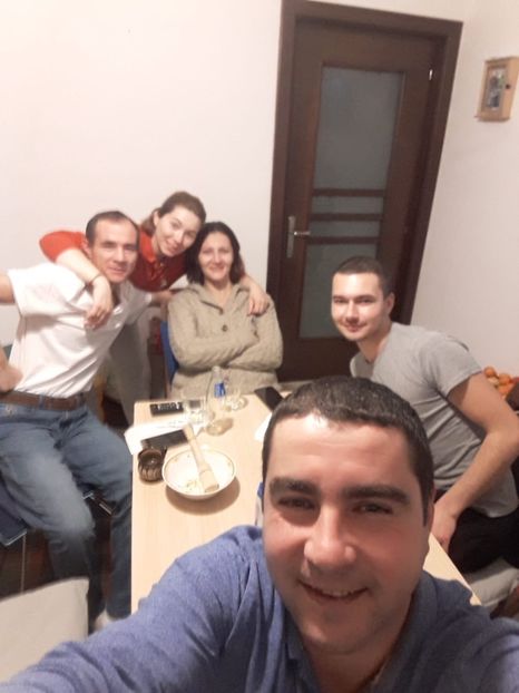 49F38E9D-2173-4546-A3DF-7C905CB12988 - Familia
