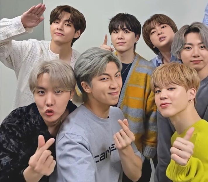  - - 6 - Hello BTS !