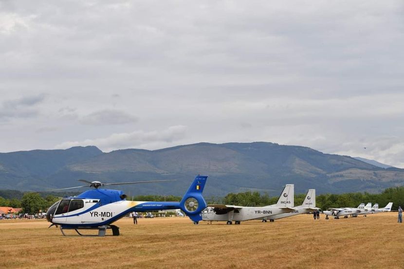 - Spectacol aviatic la Stănești