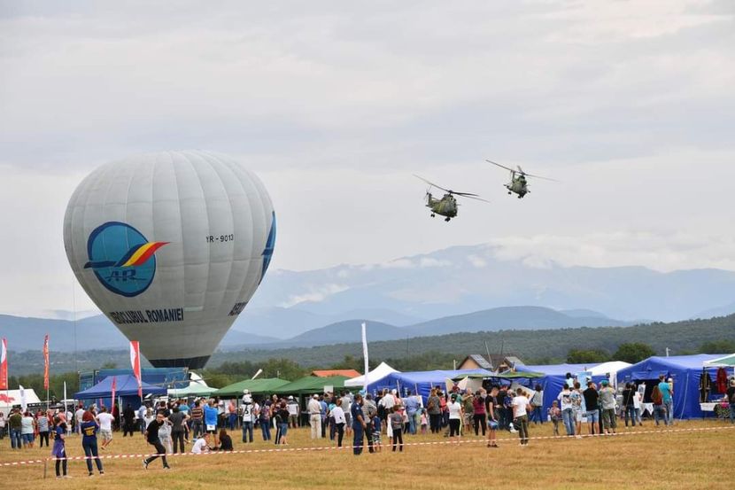  - Spectacol aviatic la Stănești