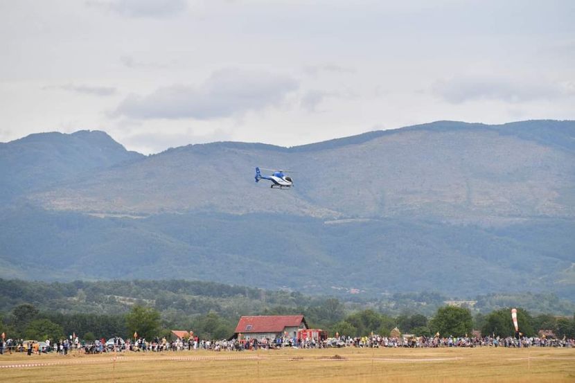  - Spectacol aviatic la Stănești