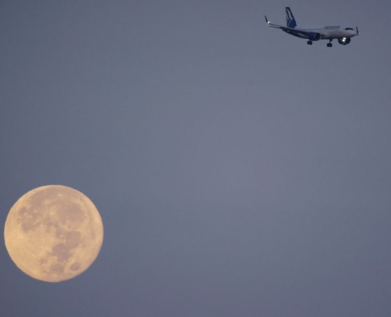 Luna plina in Varsator - Grecia - Luna - Soarele si norii - 2
