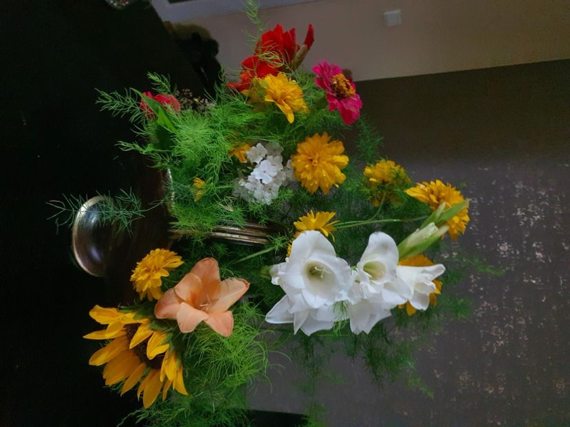 - Aranjamente licheni și flori