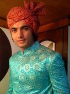 Amar se insoara cu Bindya - Sharad Malhotra