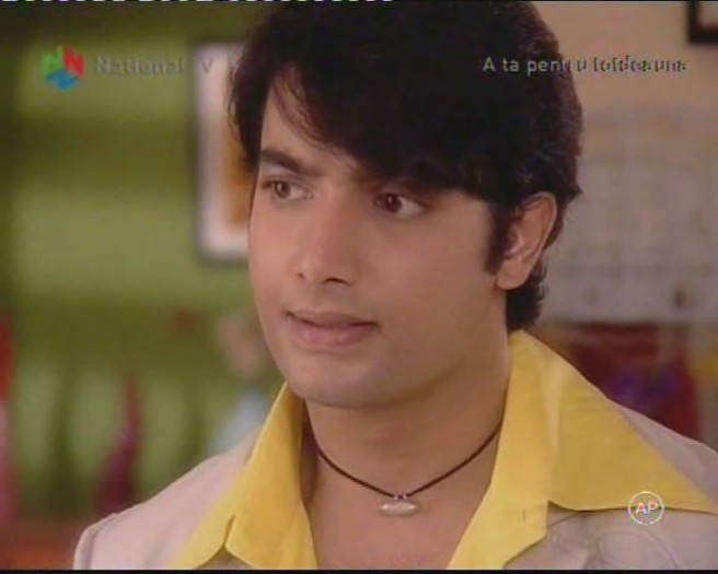 Amar tot in ziua aceea - Sharad Malhotra