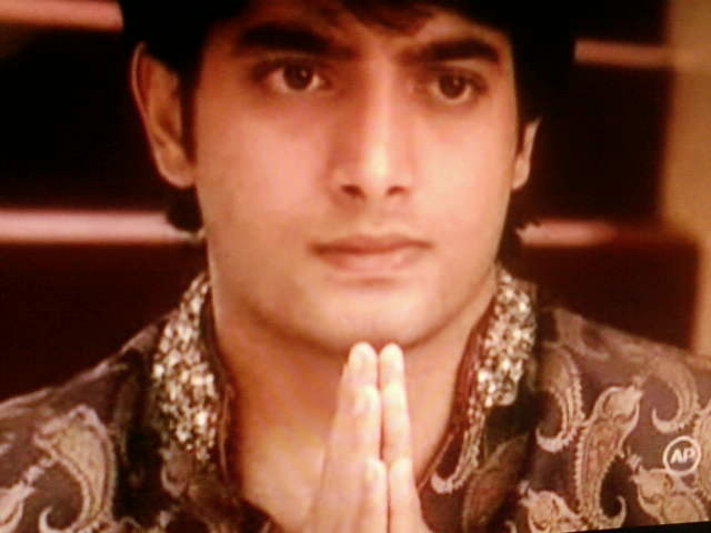 Sagar ?i nervos pe Vidya - Sharad Malhotra