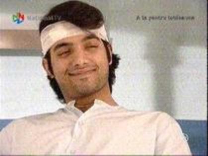 Sagar in spital - Sharad Malhotra