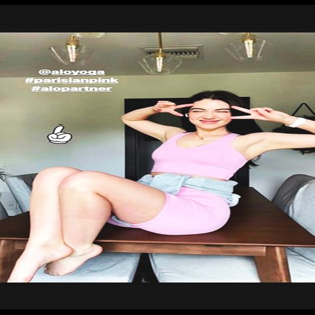 ━ Se întoarce la unison cu bruneta ei preferată spre supraveghetoarea ce și-a făcut glasul - 01 make my plans with u my love