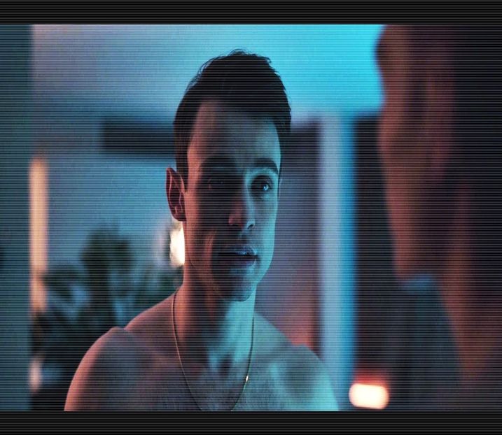 ━ Nu înțelegea rolul aceste tabere. Azriel înjură de mama focului când un băiat îi lovise - 01 make my plans with u my love