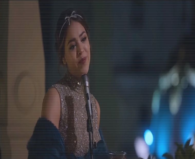 — de la prietenii săi și se îndreaptă spre cabina sa pentru a își lăsa bagajele. - 01 make my plans with u my love