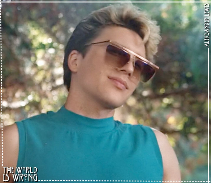 ✧  ❛ am doar gumă, poate și un baton de ciocolată, dacă dorești, îți pot aduce. ❜ mijește - 01 make my plans with u my love