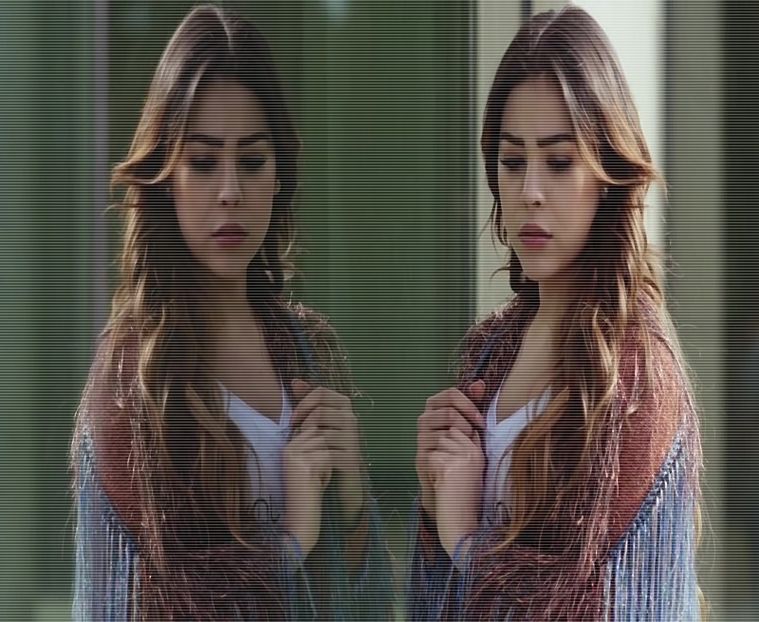 — Zâmbetul i se lărgește în momentul în care Aleksander este îndeajuns de darnic să îi - 01 make my plans with u my love