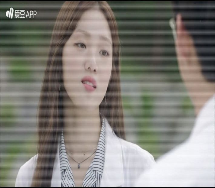 ─ "Sinceră să fiu, nici eu nu am fost atentă la ce s-a vorbit, dar presupun că, cantina este deschis - 01 make my plans with u my love