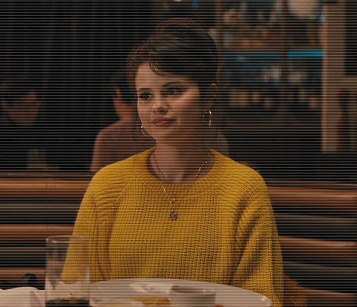 — fără a se înstrăina prea mult de împrejurimi; un lucru ce-ar fi ajuns să-i cauzeze probleme. - 01 make my plans with u my love