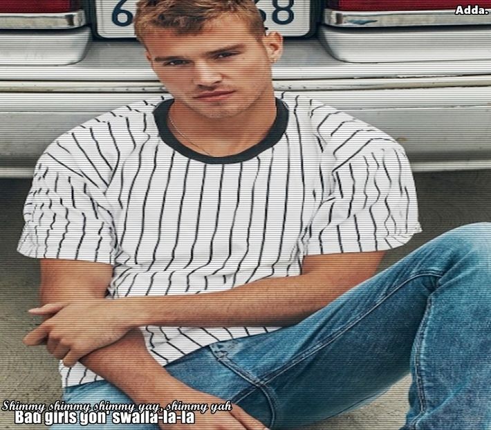 》joc Super Mario Odyssey.." #Se pune în așa fel încât să vadă și ea spre ecranul consolei + - 01 make my plans with u my love