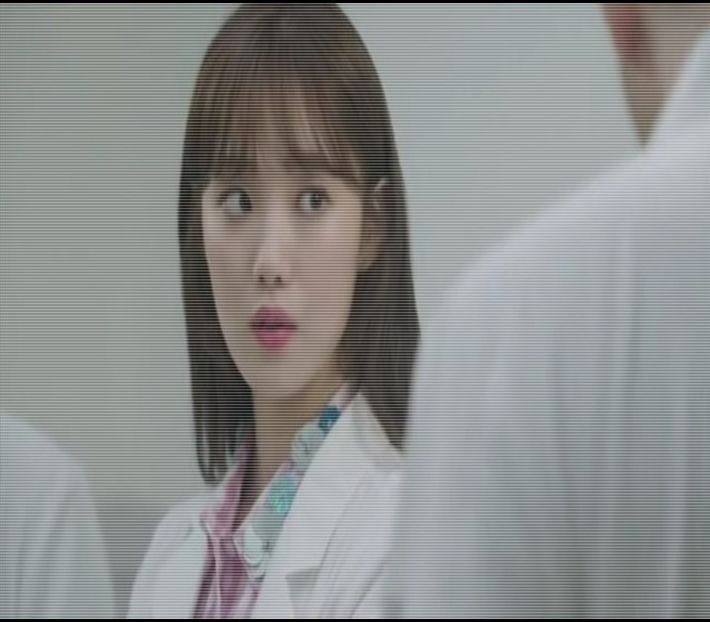 ─ Trage aer adânc în piept și pune un picior înăuntru, intrând apoi și cu celălalt. Se uită în jur - 01 make my plans with u my love