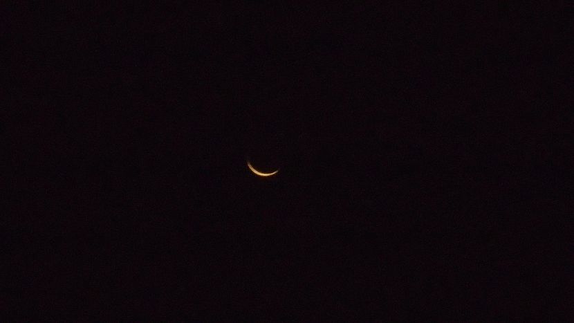 Luna in scadere in Leu, la rasarit - Luna - Soarele si norii - 2